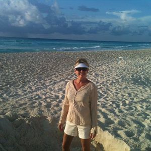 Meet your Posher, Debbie